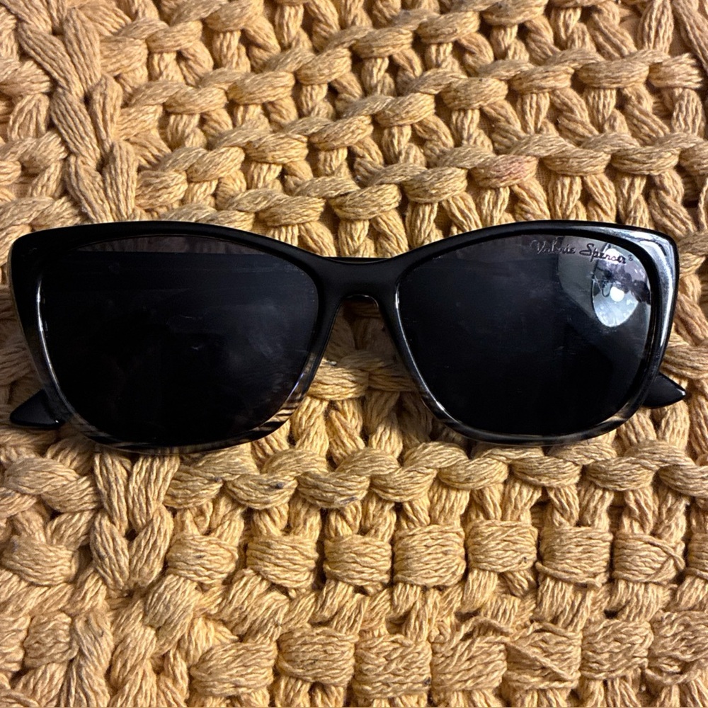 Valerie Spencer Womens Sunglasses VS9453 54-14-140 Black Stripe frames only
